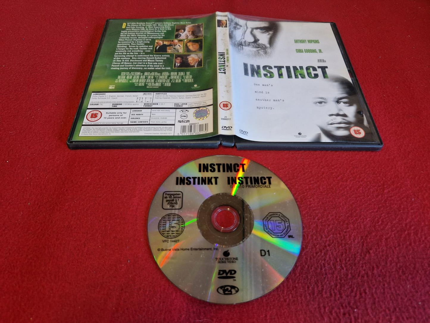 INSTINCT till DVD