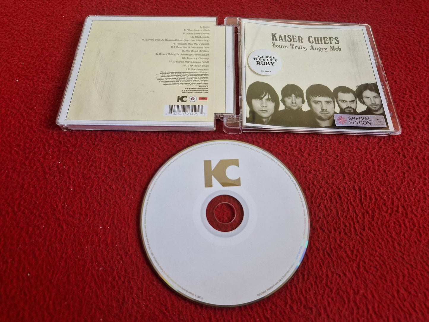 KAISER CHIEFS YOURS TRULY, ANGRY MOB CD