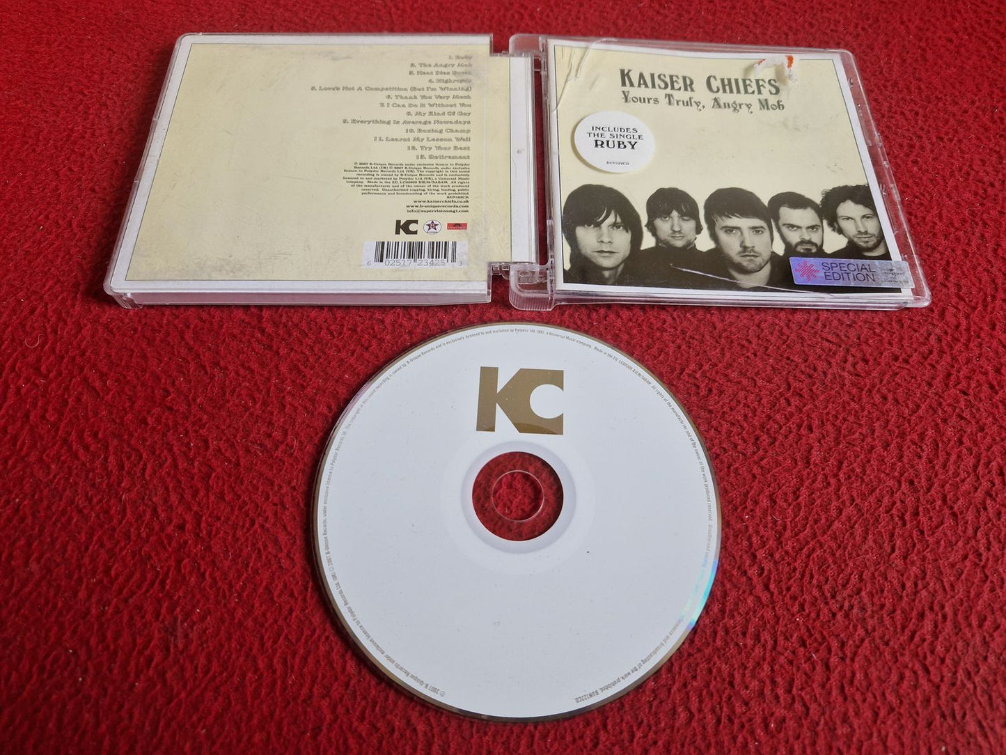 KAISER CHIEFS YOURS TRULY, ANGRY MOB CD