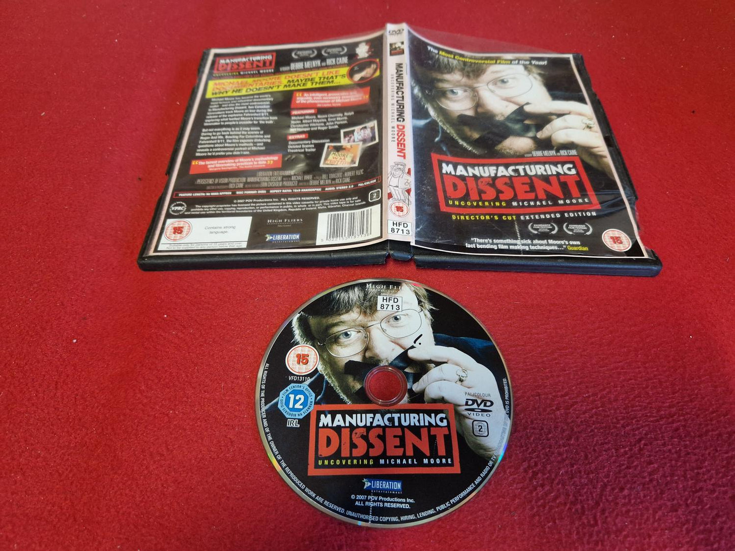 MANUFACTURING DISSENT UNCOVERING MICHAEL MOORE till DVD