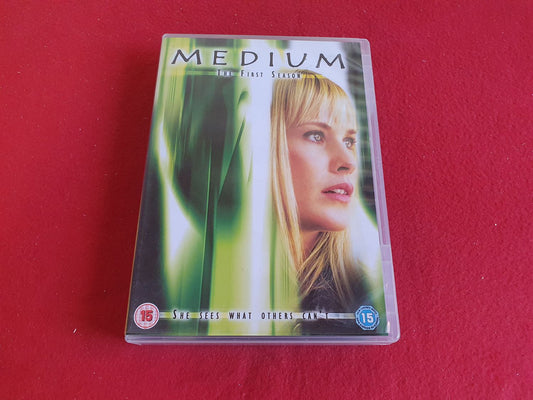 MEDIUM SEASON 1 BOX till DVD