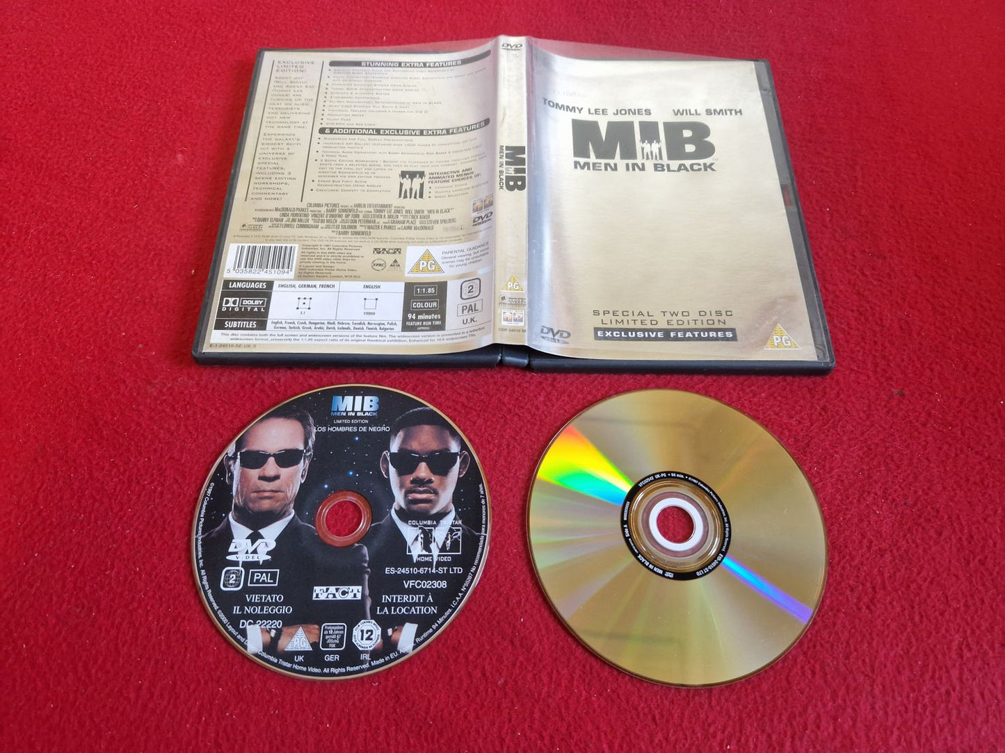 MEN IN BLACK DVD