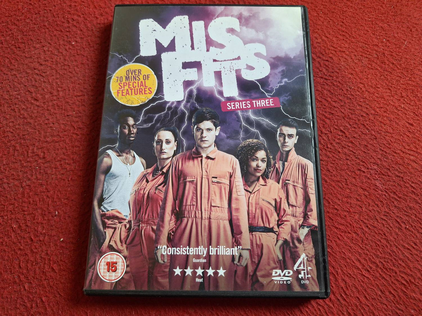 MISFITS SERIES 3 BOX DVD