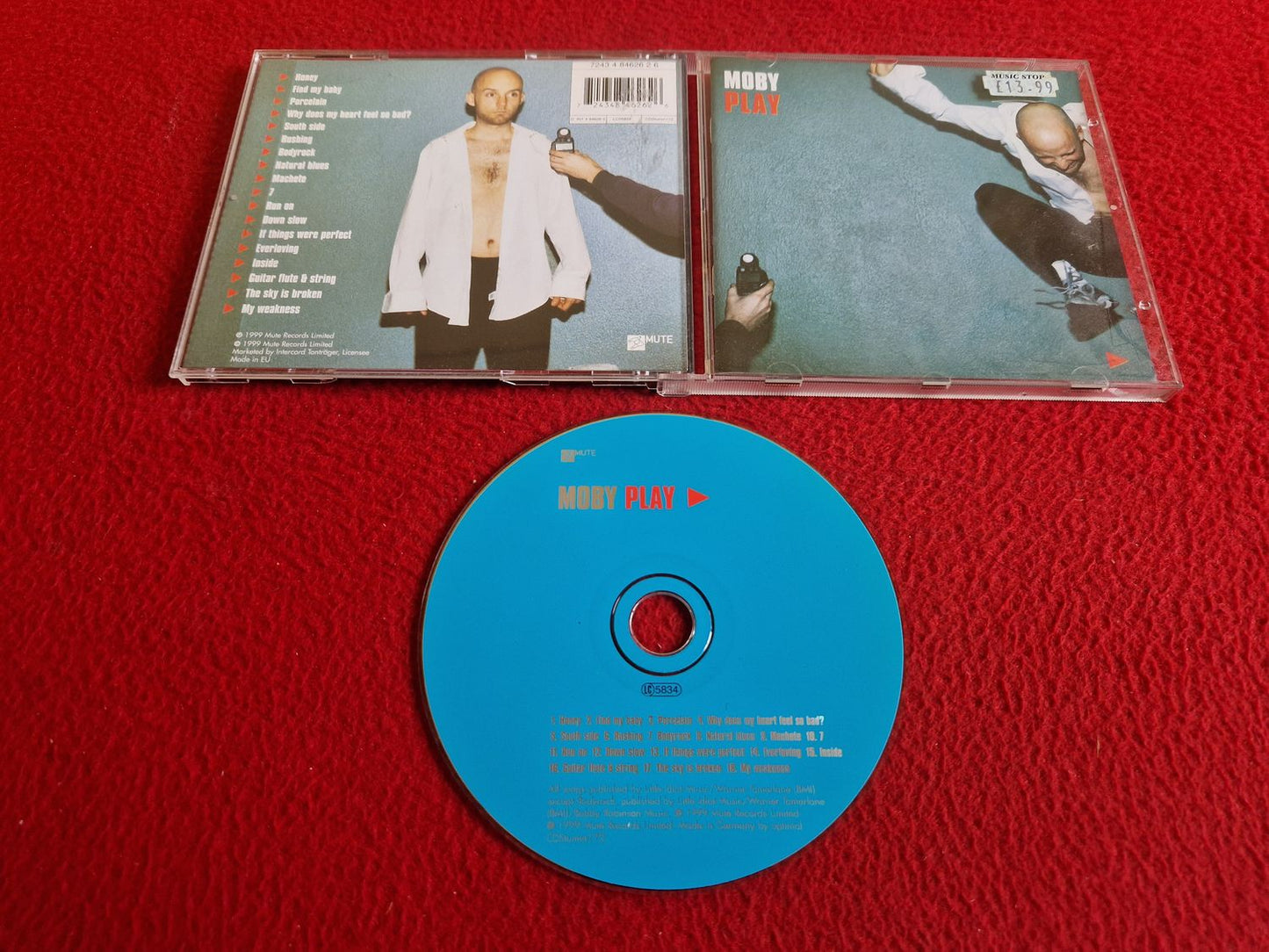 MOBY PLAY CD