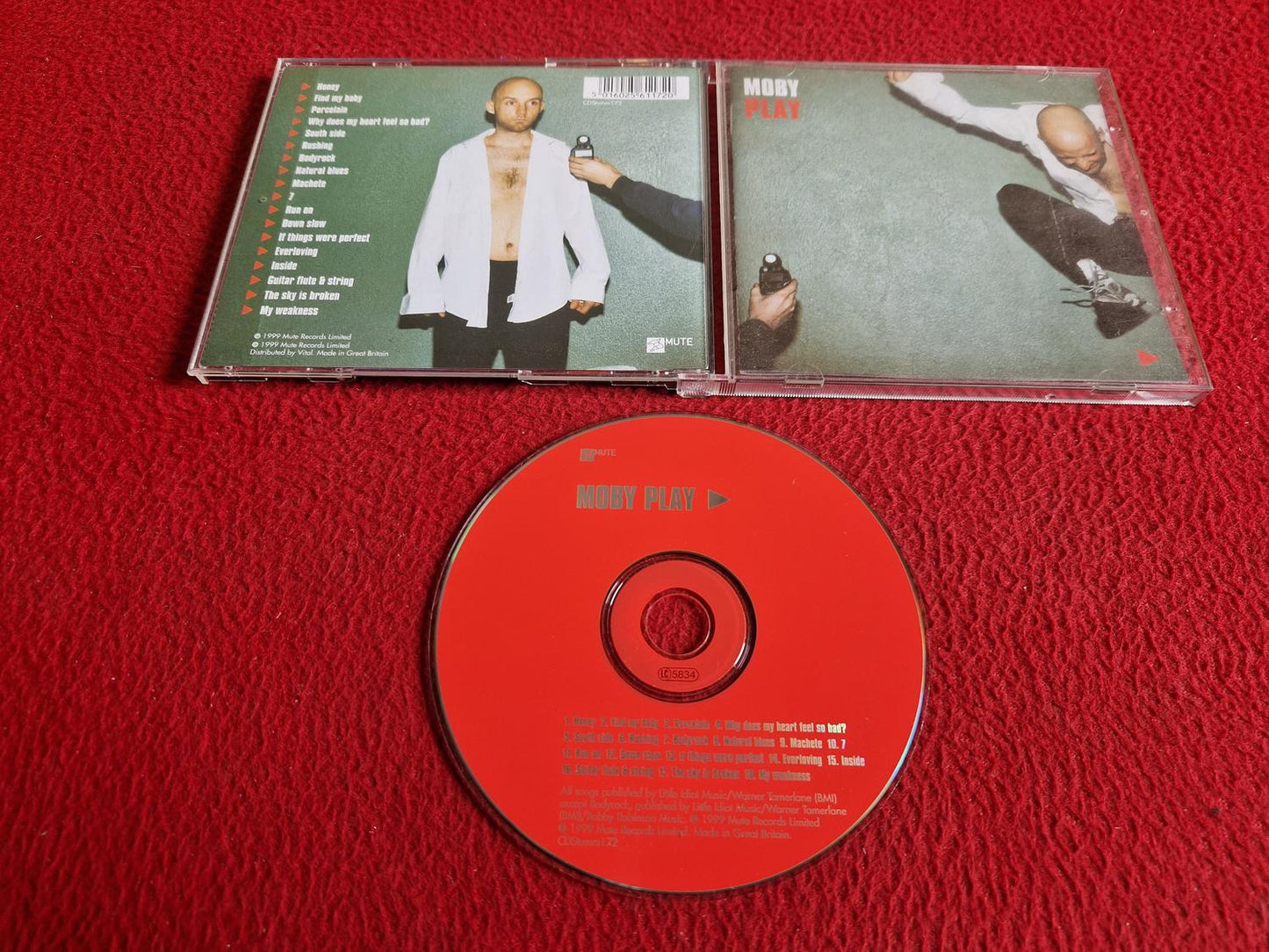 MOBY PLAY CD