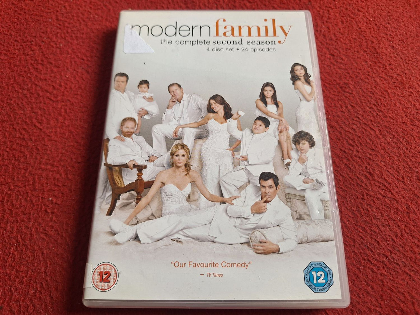MODERN FAMILY SEASON 2 BOX DVD
