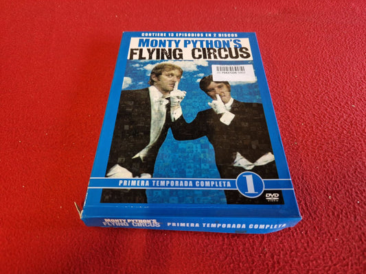 MONTY PYHTONS FLYING CIRCUS SEASON 1 BOX till DVD