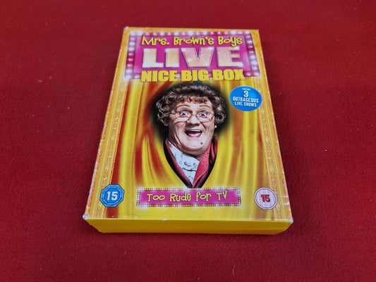MRS BROWNS BOYS LIVE NICE BIG BOX till DVD