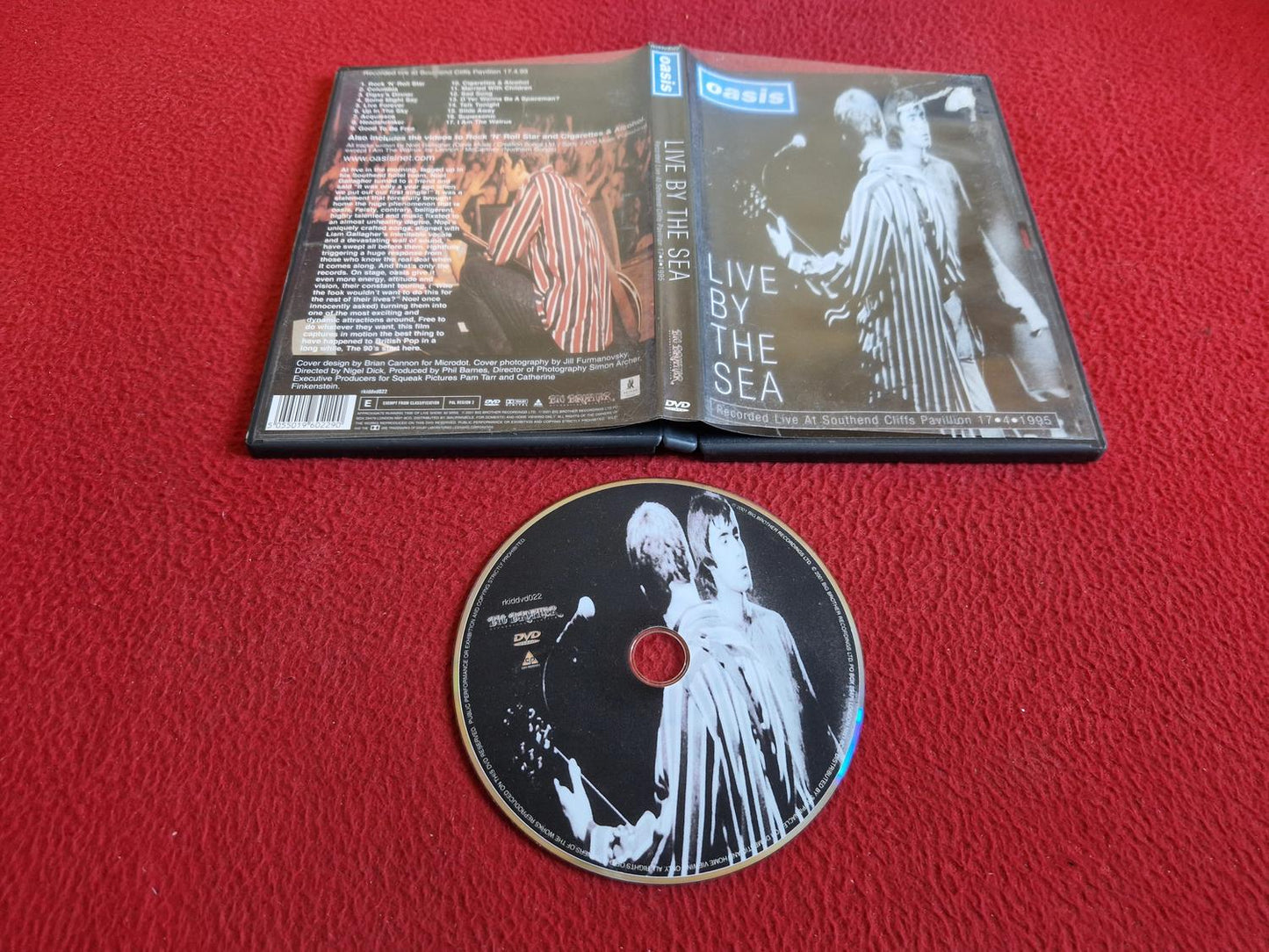 OASIS LIVE BY THE SEA DVD