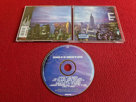 OASIS STANDING ON THE SHOULDER OF GIANTS CD