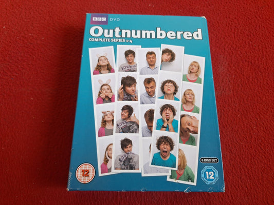 OUTNUMBERED SERIES 1 - 4 [ ENGELSK TEXT ] BOX DVD