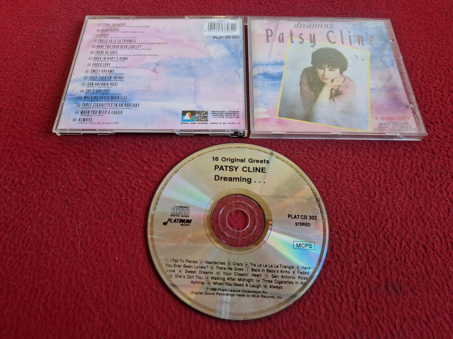 PATSY CLINE DREAMING... CD