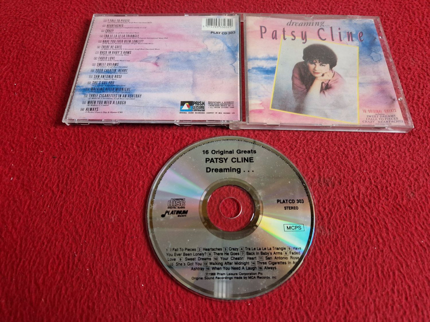 PATSY CLINE DREAMING... CD