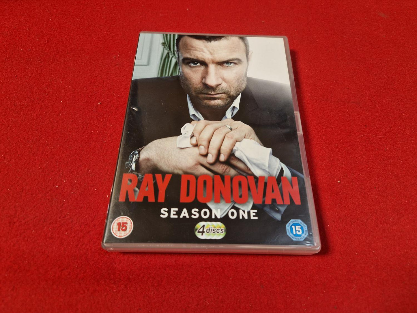 RAY DONOVAN SEASON 1 till DVD