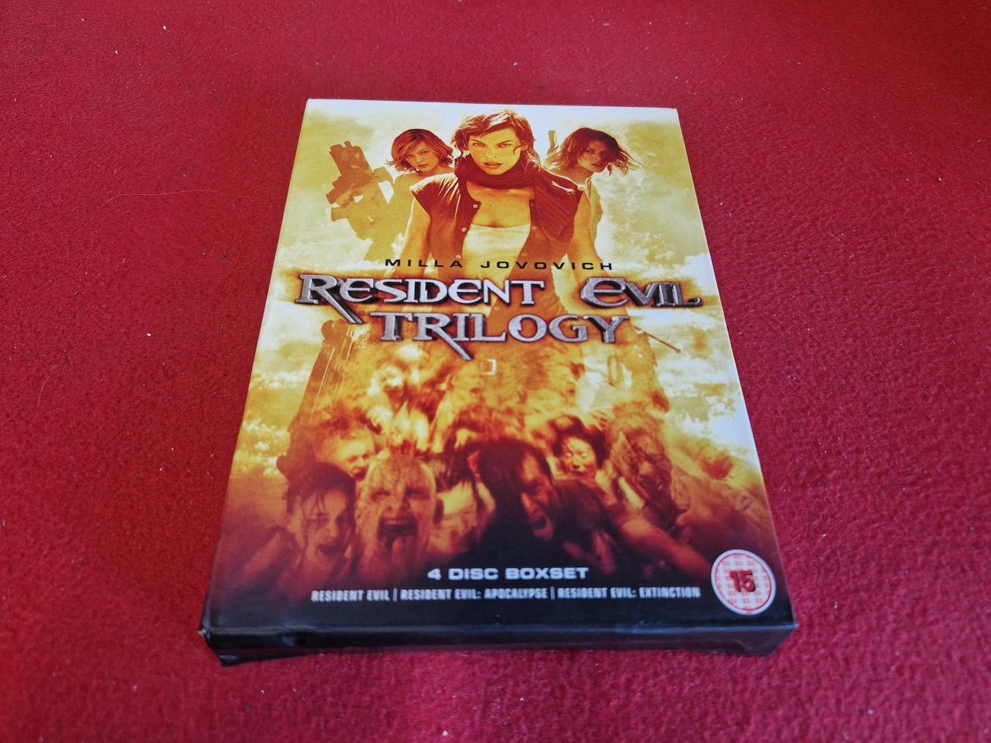 RESIDENT EVIL TRILOGY BOX till DVD