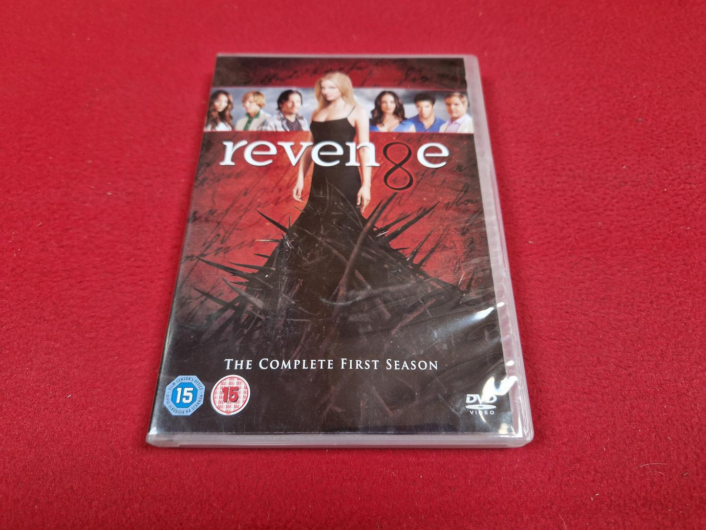 REVENGE SEASON 1 BOX till DVD