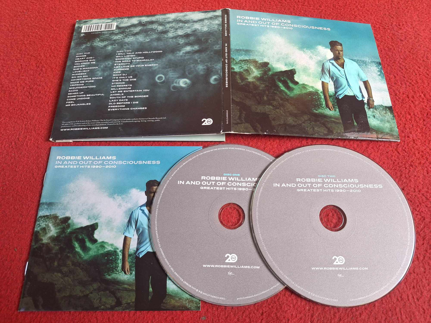 ROBBIE WILLIAMS IN AND OUT OF CONSCIOUSNESS GREATEST HITS 1980 - 2010 CD
