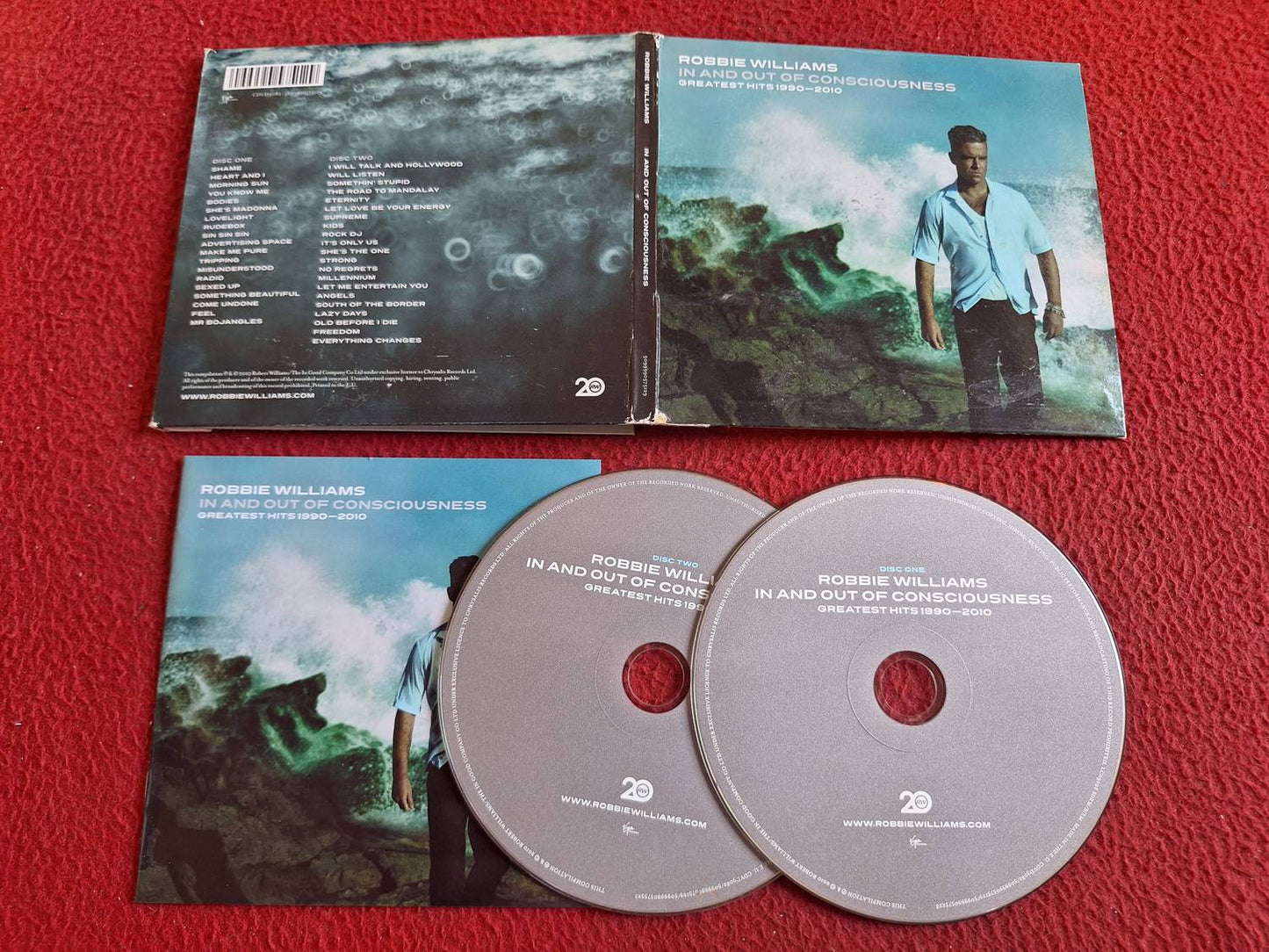 ROBBIE WILLIAMS IN AND OUT OF CONSCIOUSNESS GREATEST HITS 1990 - 2010 CD
