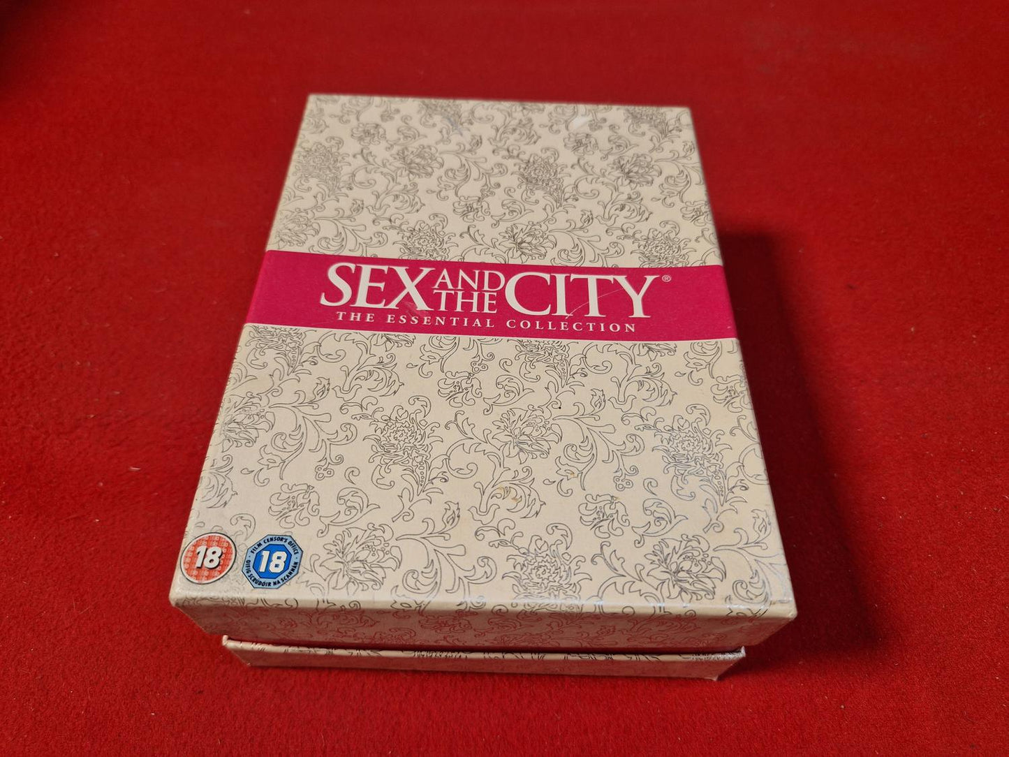 SEX AND THE CITY THE ESSENTIAL COLLECTION BOX till DVD