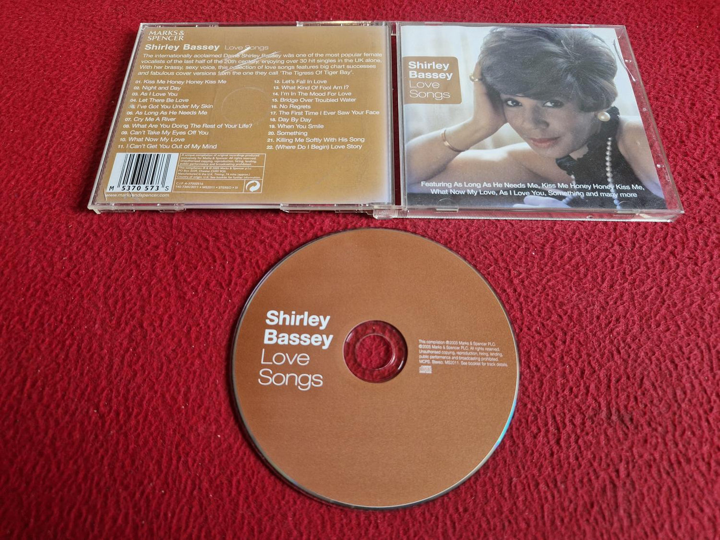 SHIRLEY BASSEY LOVE SONGS CD