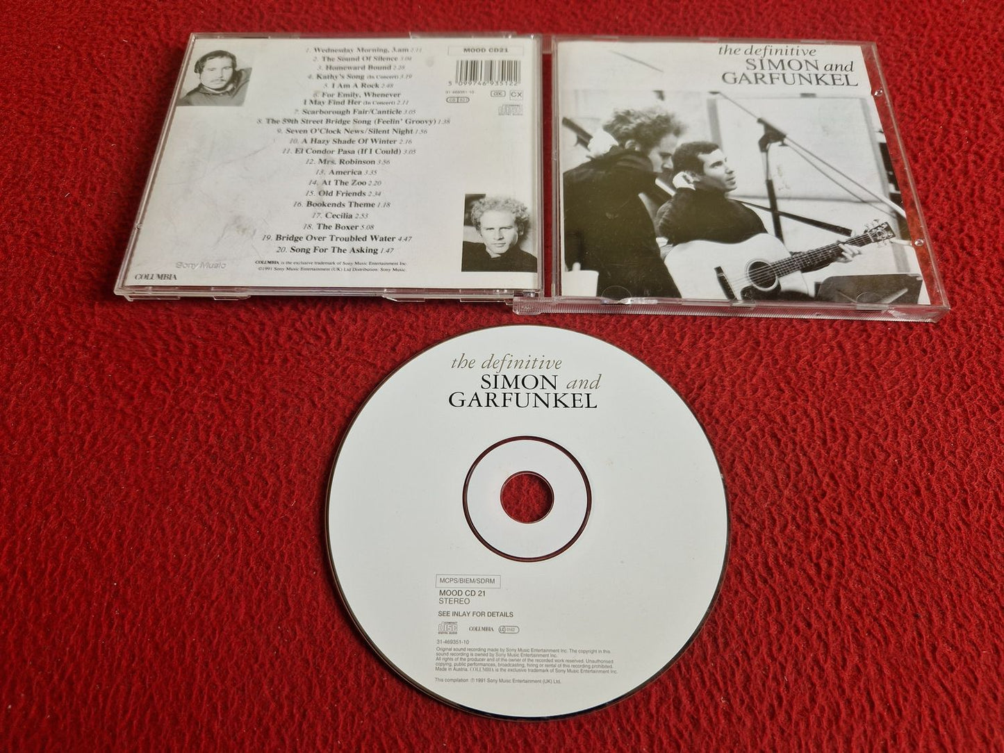 SIMON AND GARFUNKEL THE DEFINITIVE CD