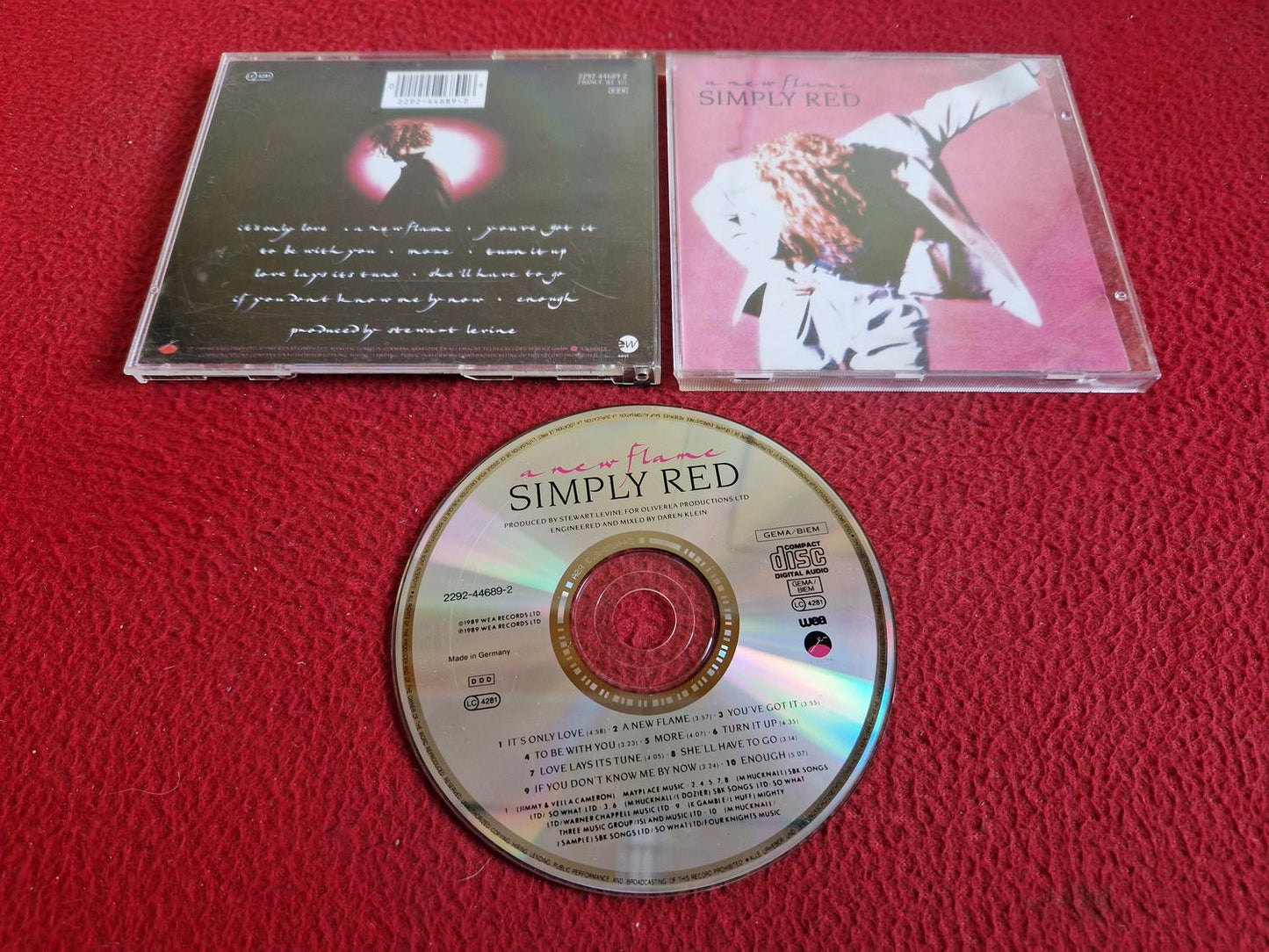 SIMPLY RED A NEW FLAME CD