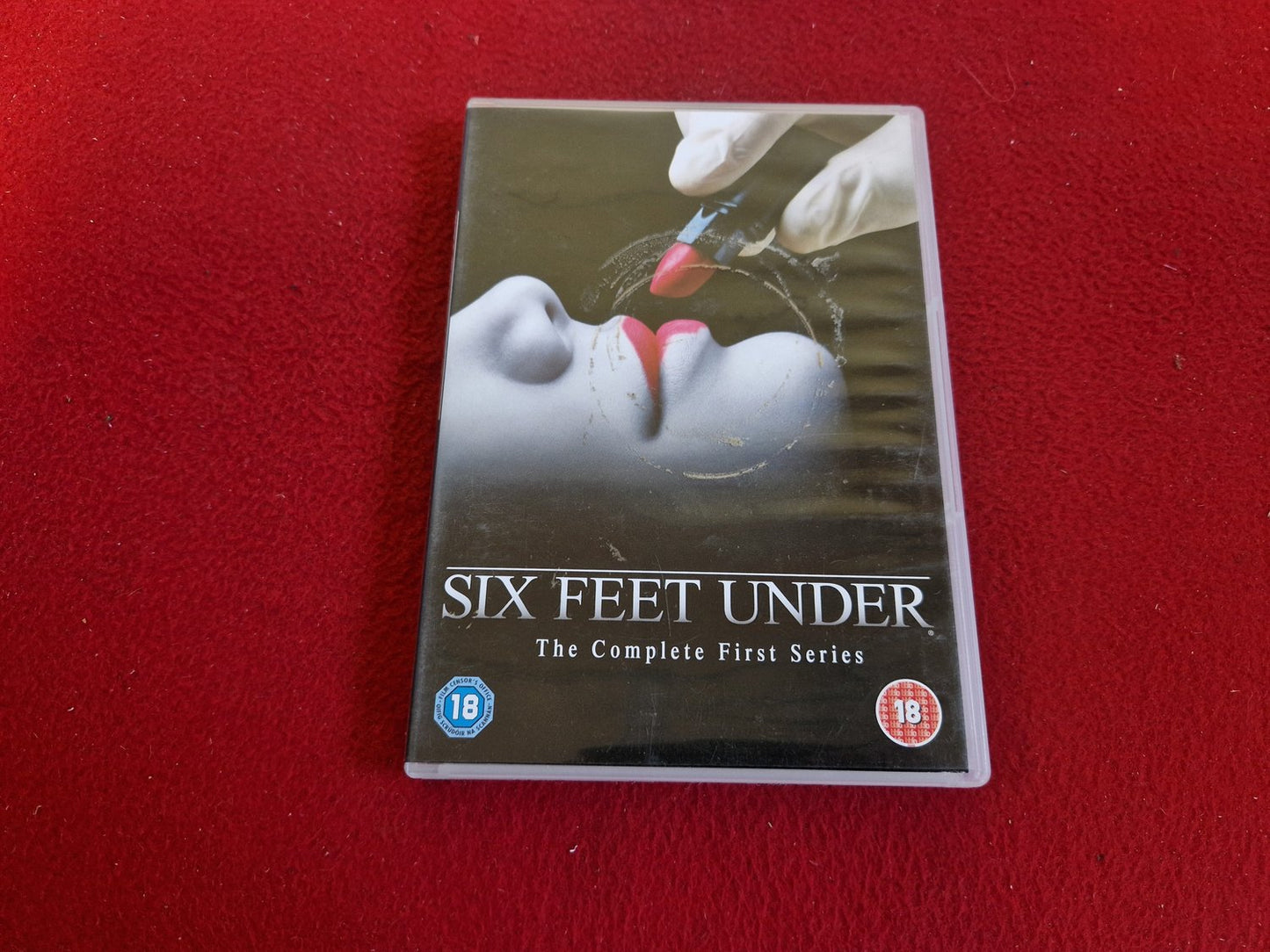 SIX FEET UNDER SERIES 1 BOX DVD