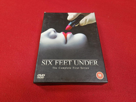 SIX FEET UNDER SERIES 1 BOX till DVD