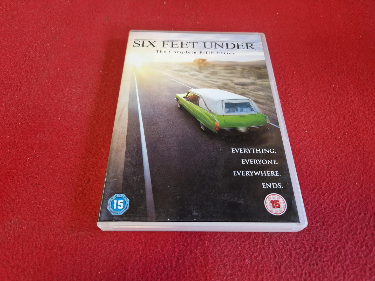 SIX FEET UNDER SERIES 5 BOX till DVD