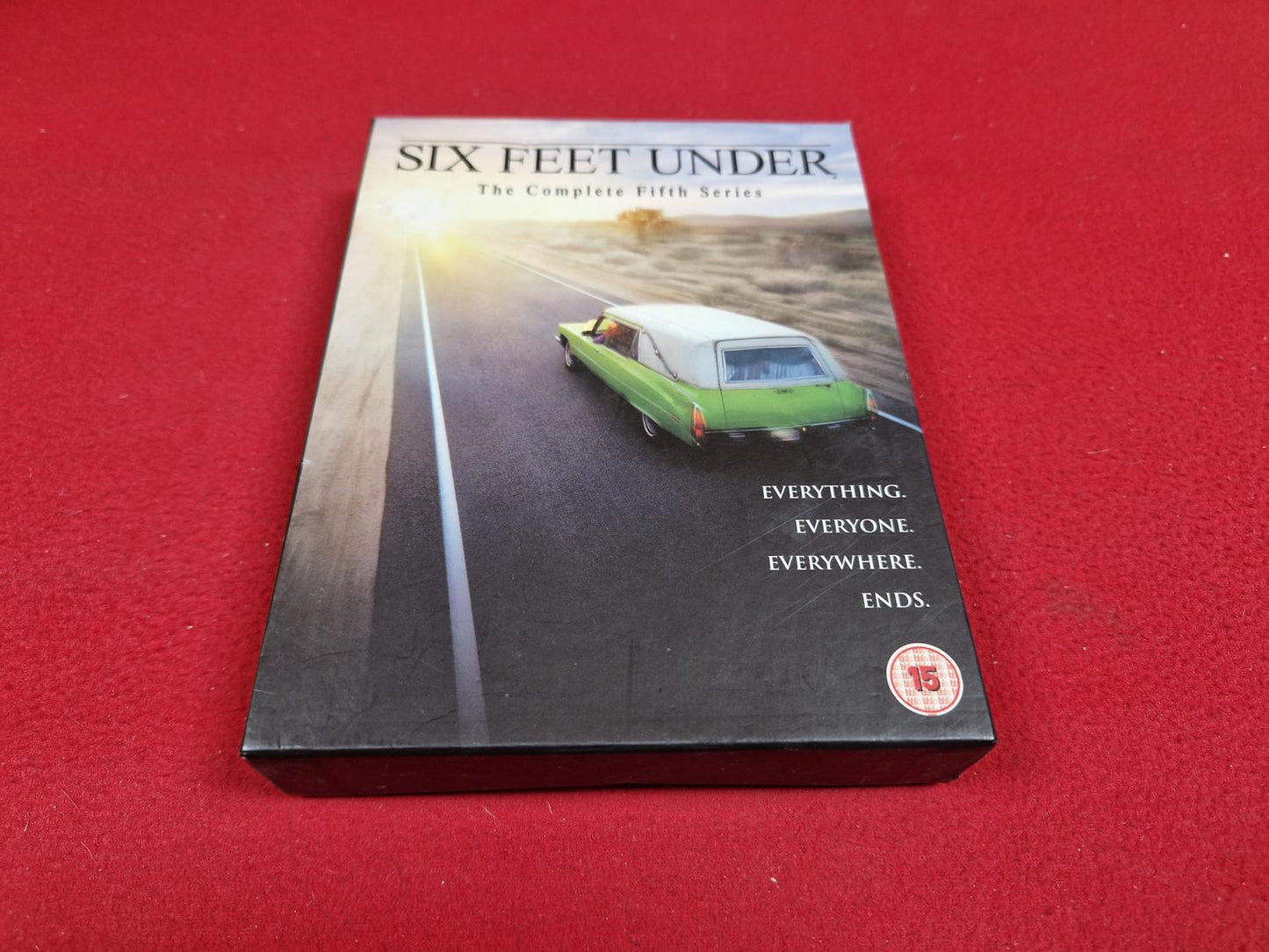 SIX FEET UNDER THE COMPLETE SERIES 5 BOX till DVD