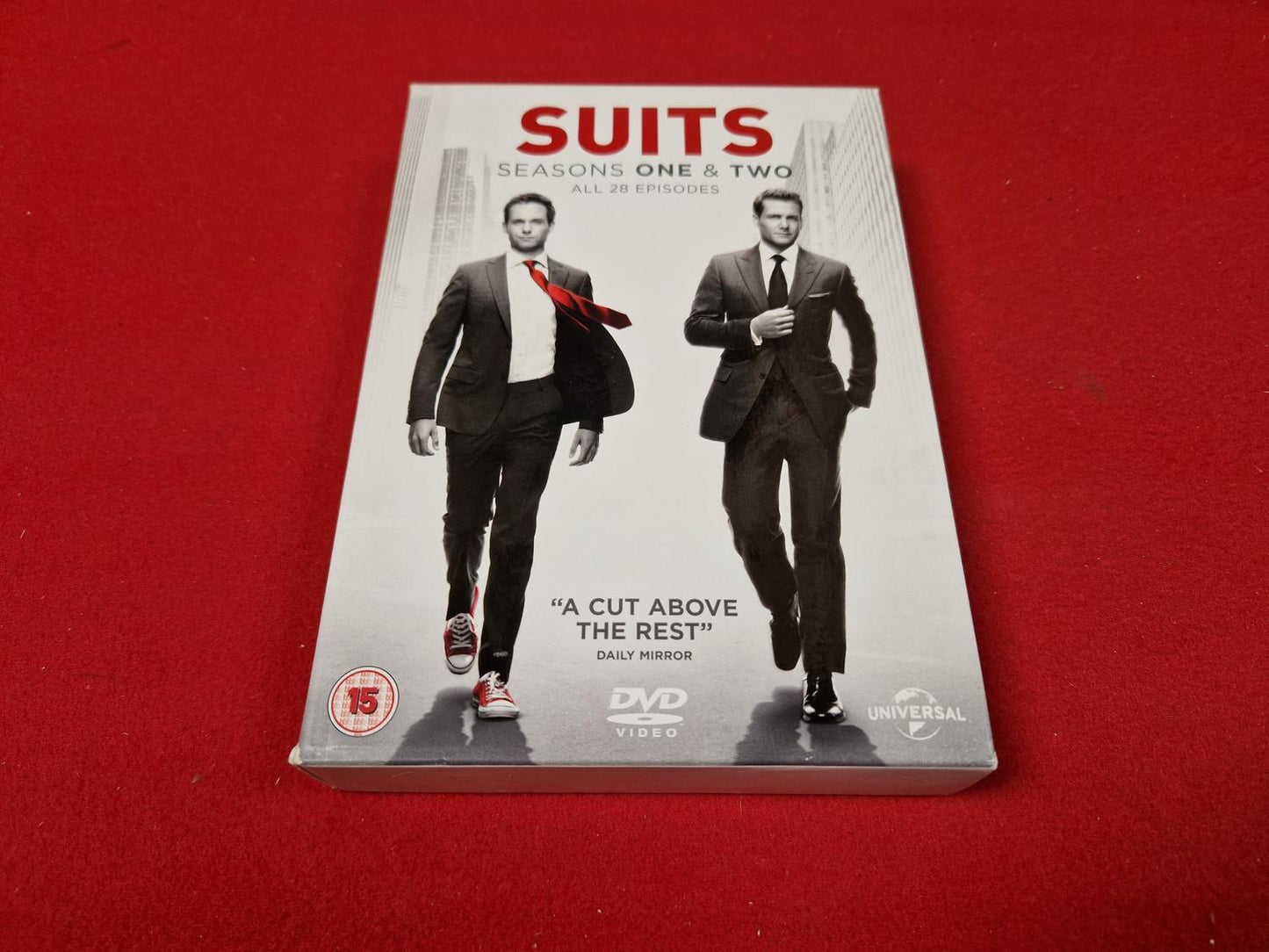SUITS SEASONS 1 & 2 BOX till DVD