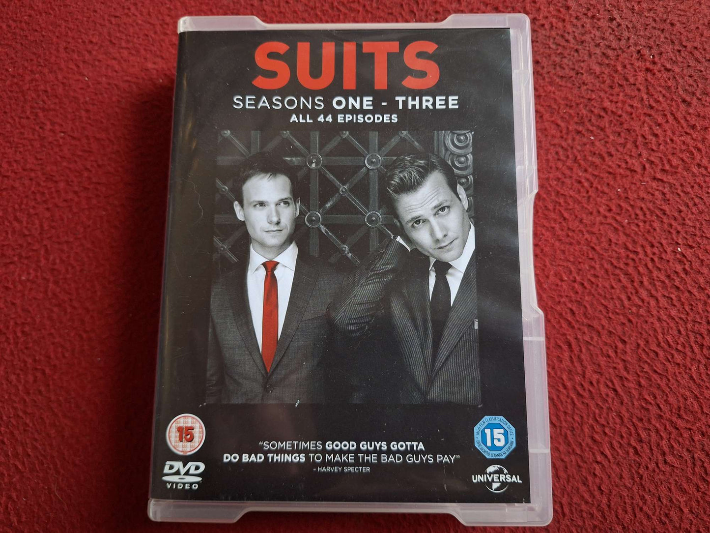 SUITS SEASONS 1 - 3 BOX DVD
