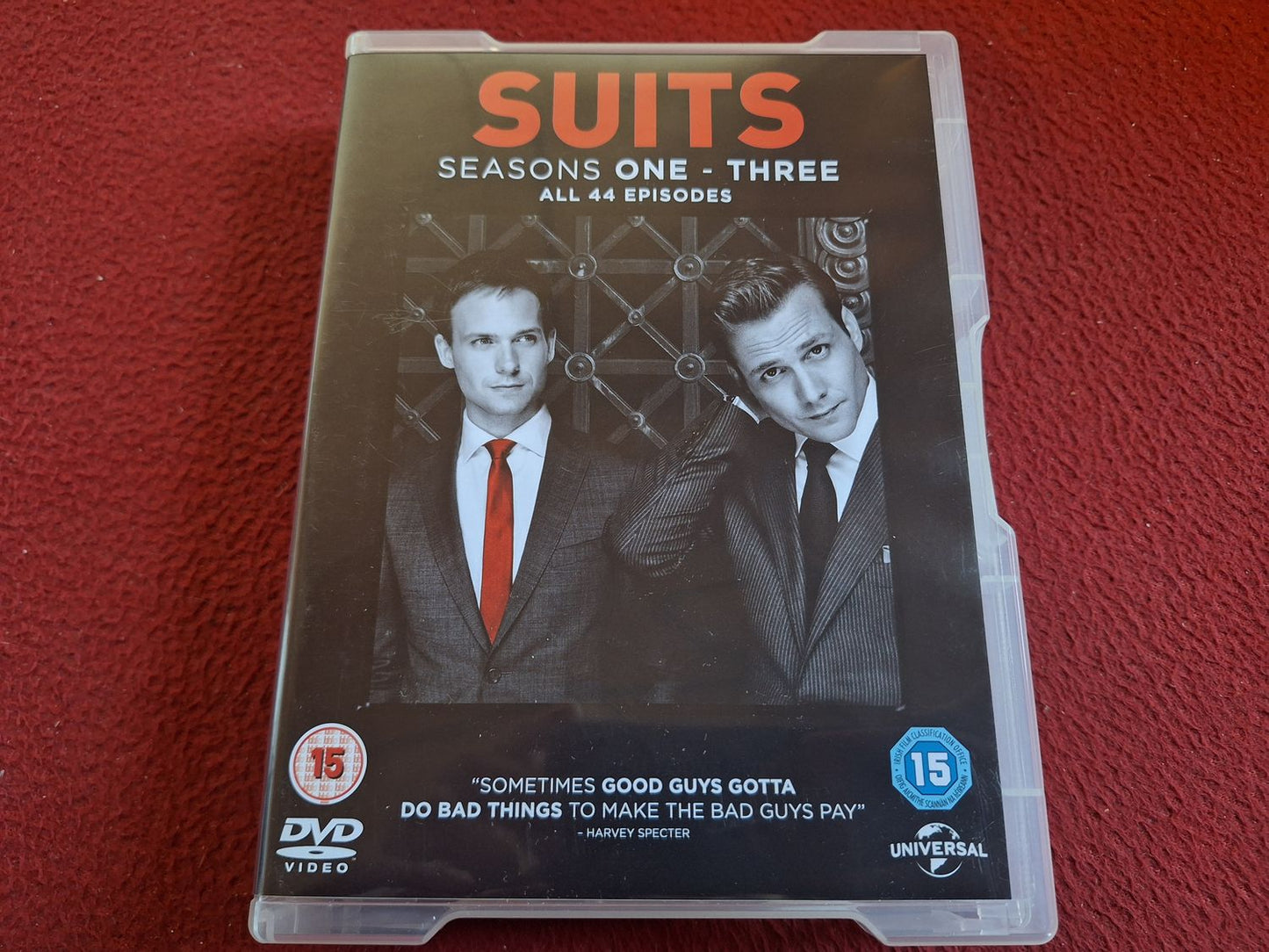 SUITS SEASONS 1 - 3 BOX DVD