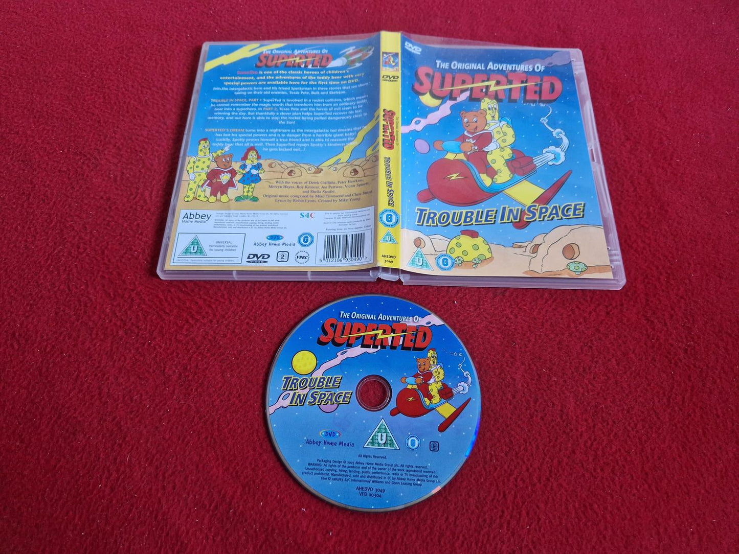 SUPERTED TROUBLE IN SPACE till DVD