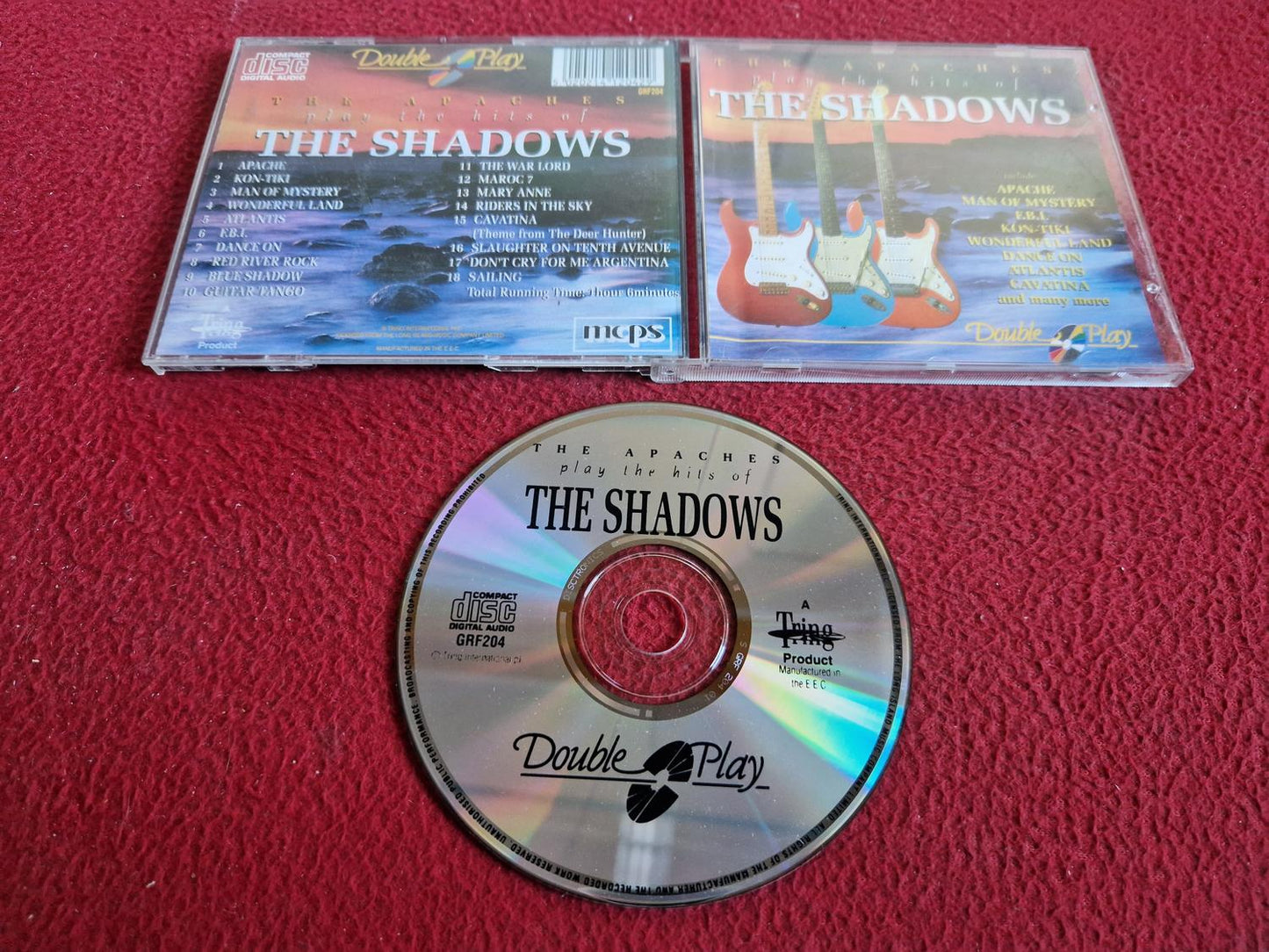 THE APACHES PLAY THE HITS OF THE SHADOWS CD