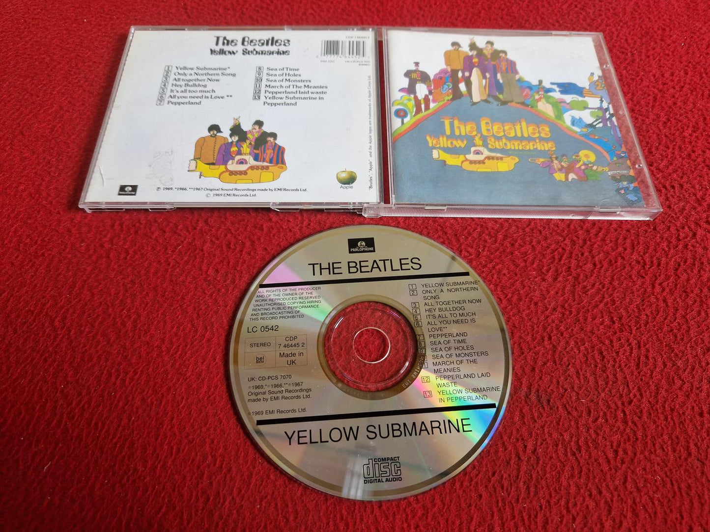 THE BEATLES YELLOW SUBMARINE CD