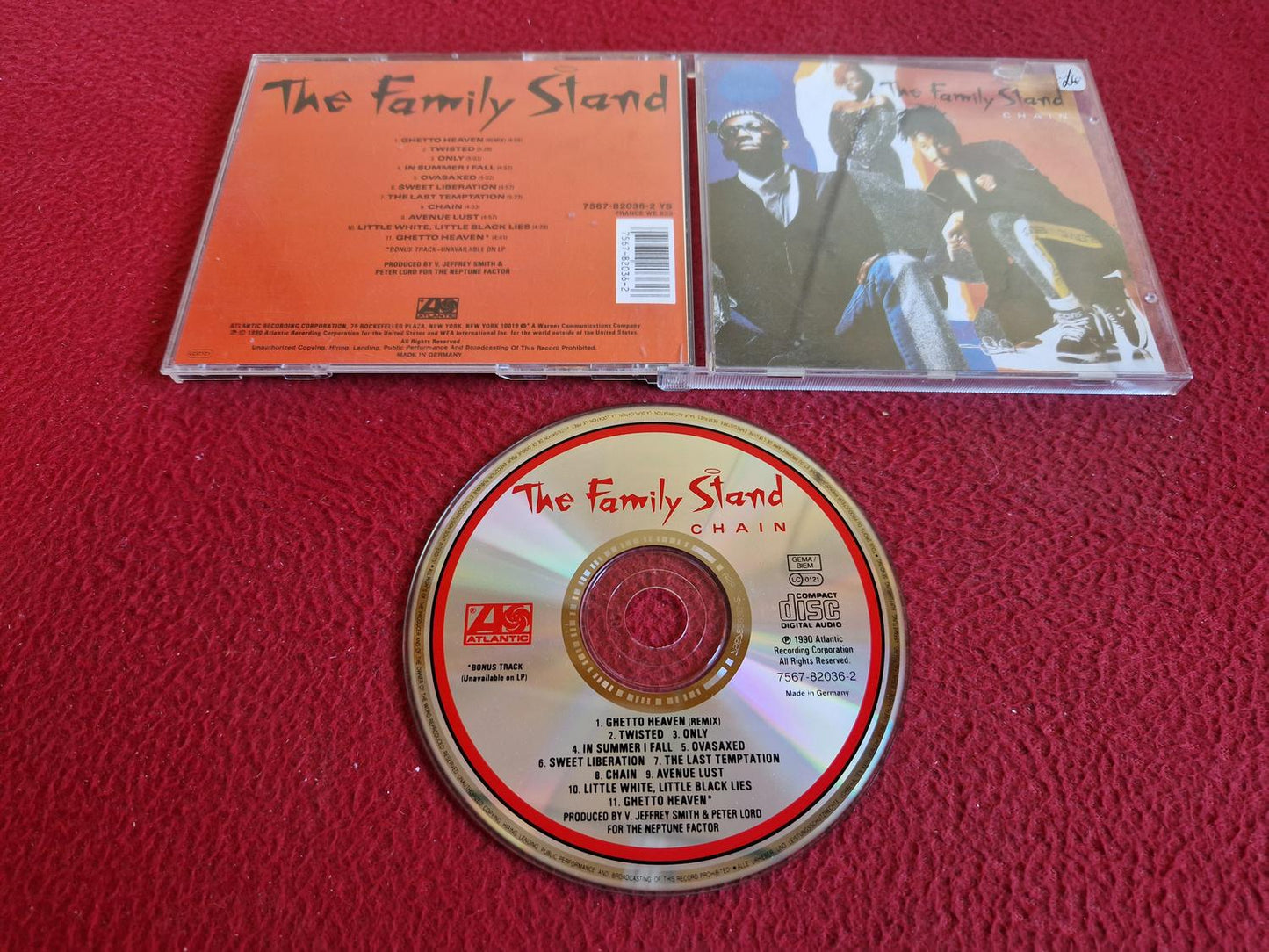 THE FAMILY STAND CHAIN CD