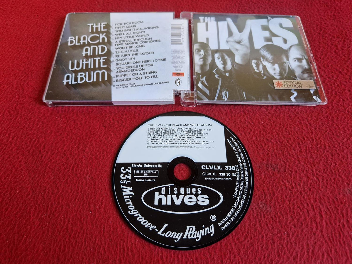 THE HIVES THE BLACK AND WHITE ALBUM CD