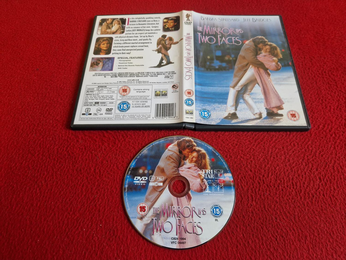 THE MIRROR HAS TWO FACES DVD