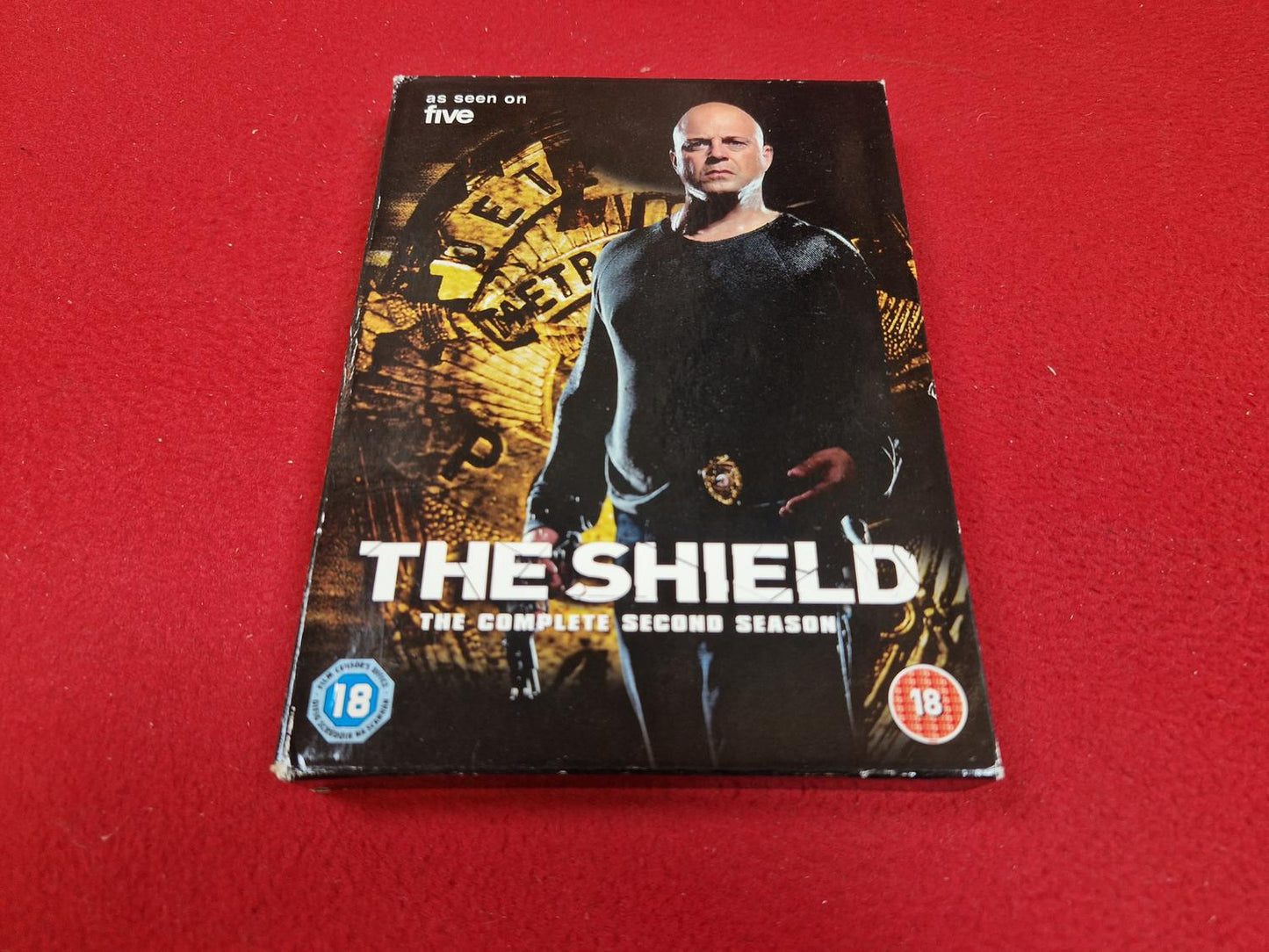THE SHIELD THE COMPLETE SEASON 2 BOX till DVD