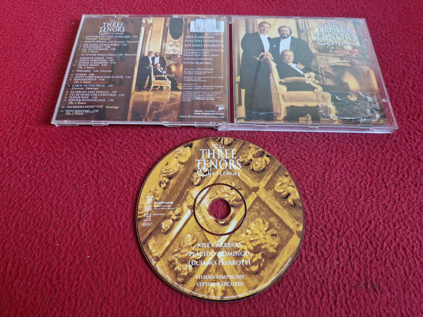 THE THREE TENORS CHRISTMAS CD