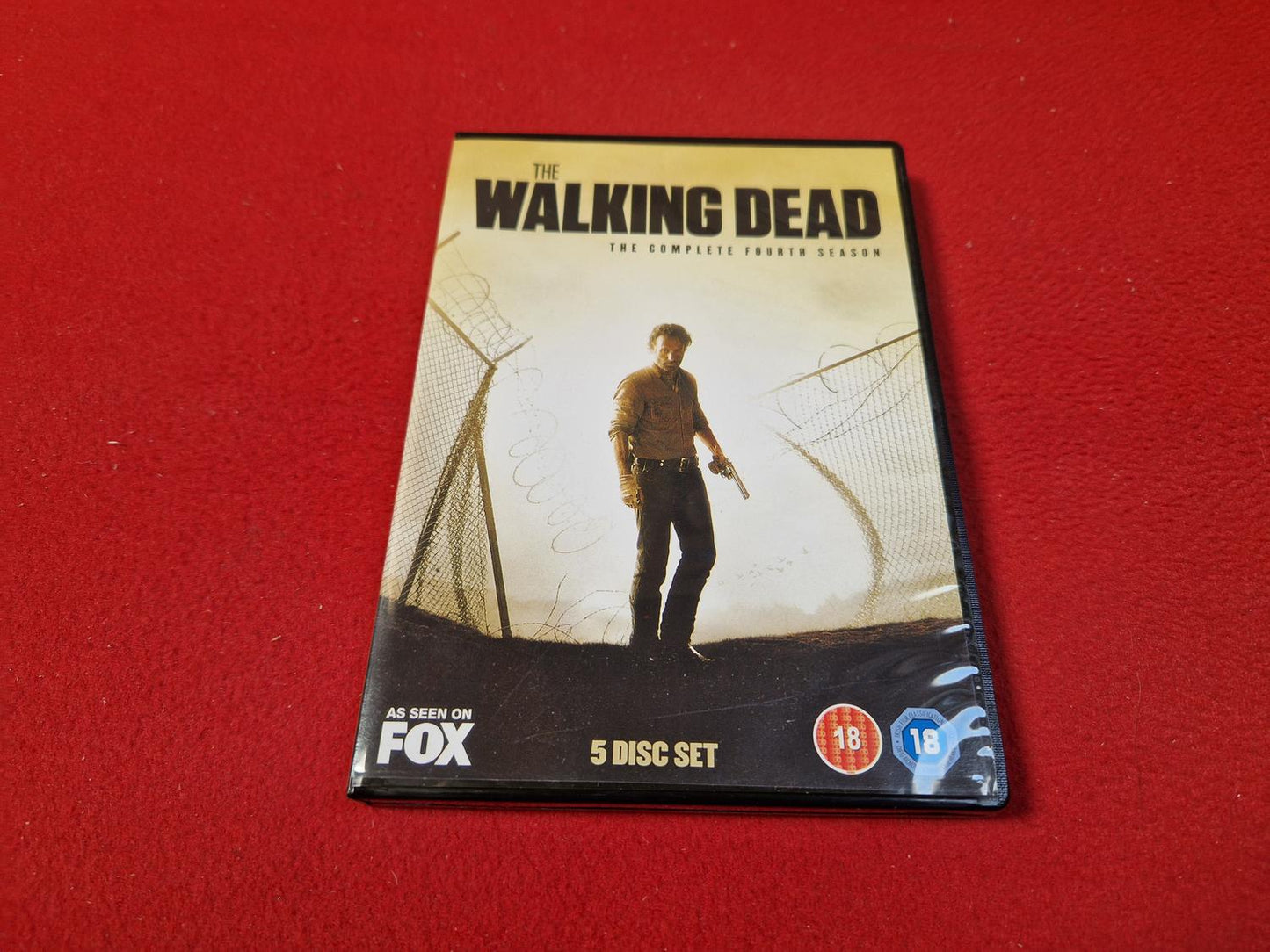THE WALKING DEAD THE COMPLETE SEASON 4 BOX till DVD