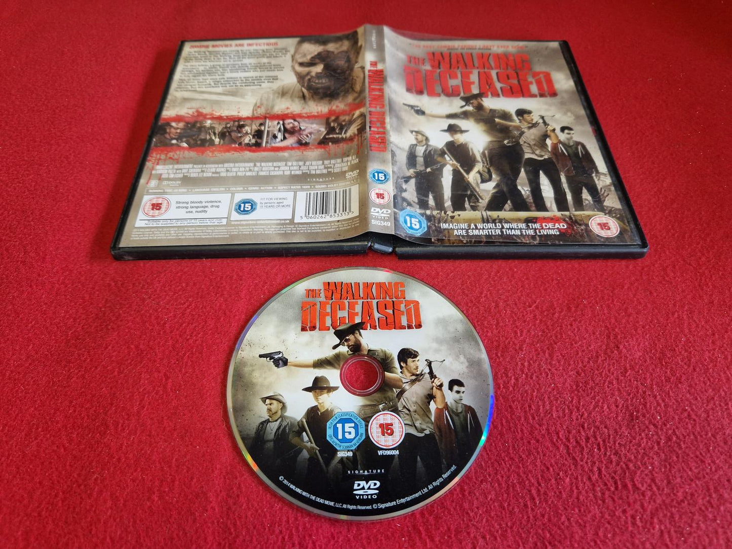 THE WALKING DECEASED till DVD