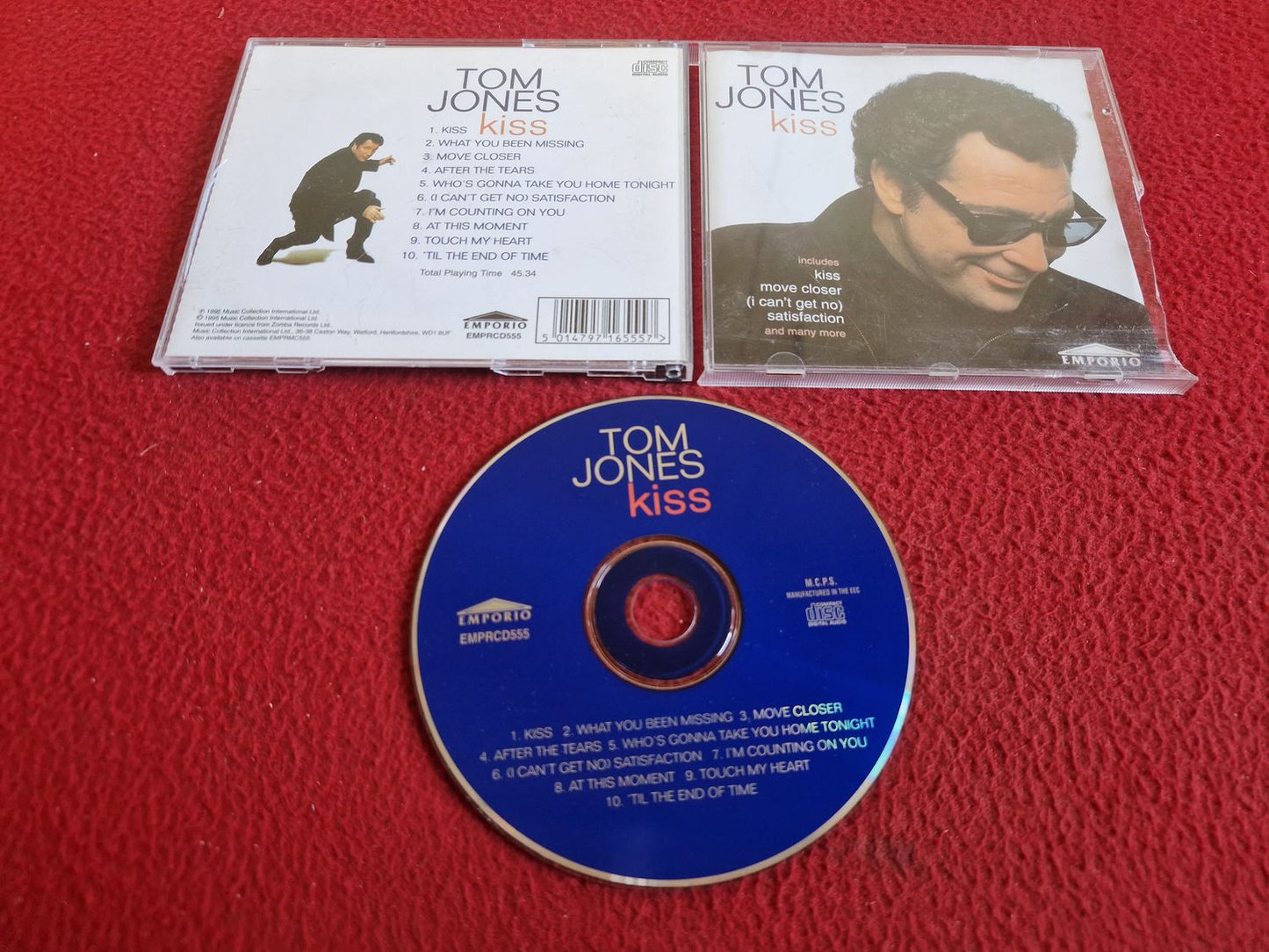TOM JONES KISS CD