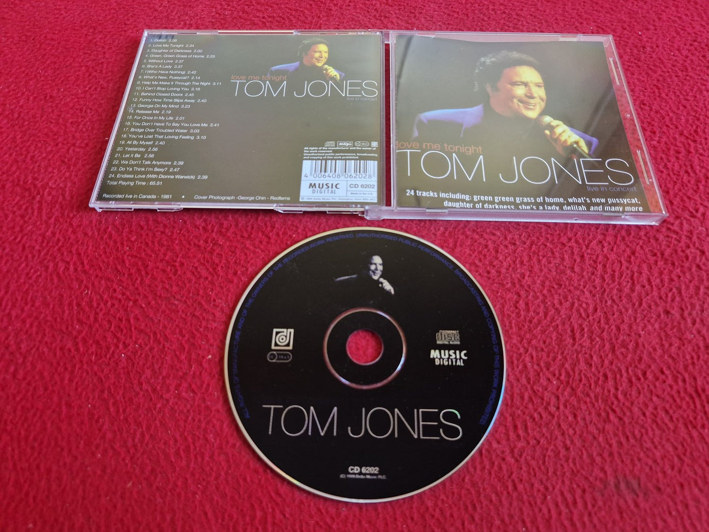 TOM JONES LIVE IN CONCERT LOVE ME TONIGHT CD