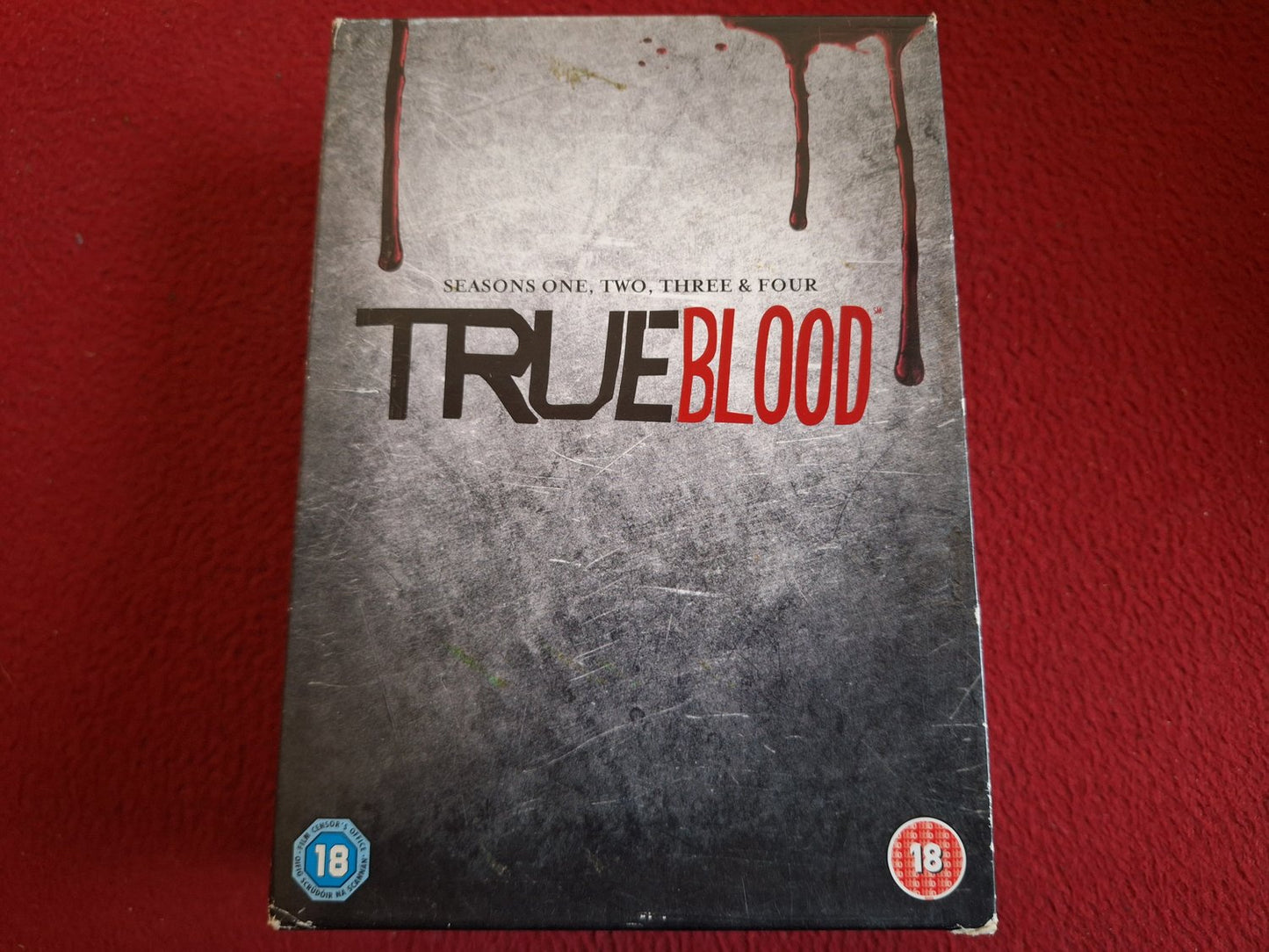 TRUE BLOOD SEASONS 1 - 4 BOX DVD