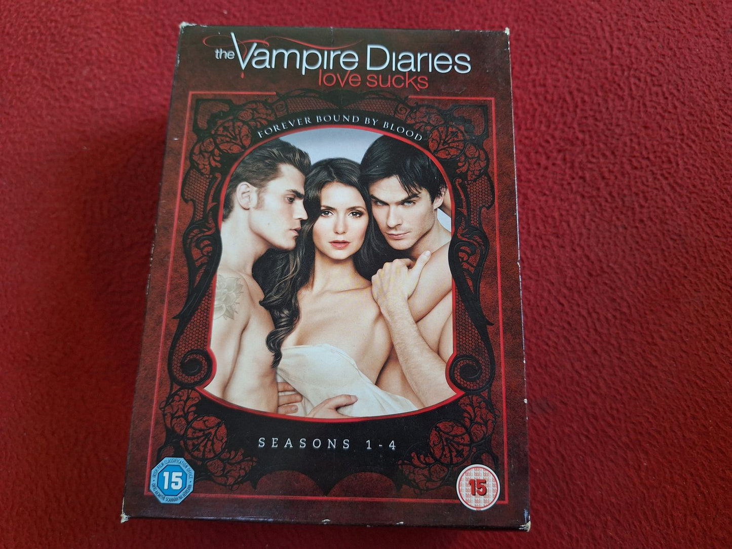 VAMPIRE DIARIES SEASONS 1 - 4 BOX DVD