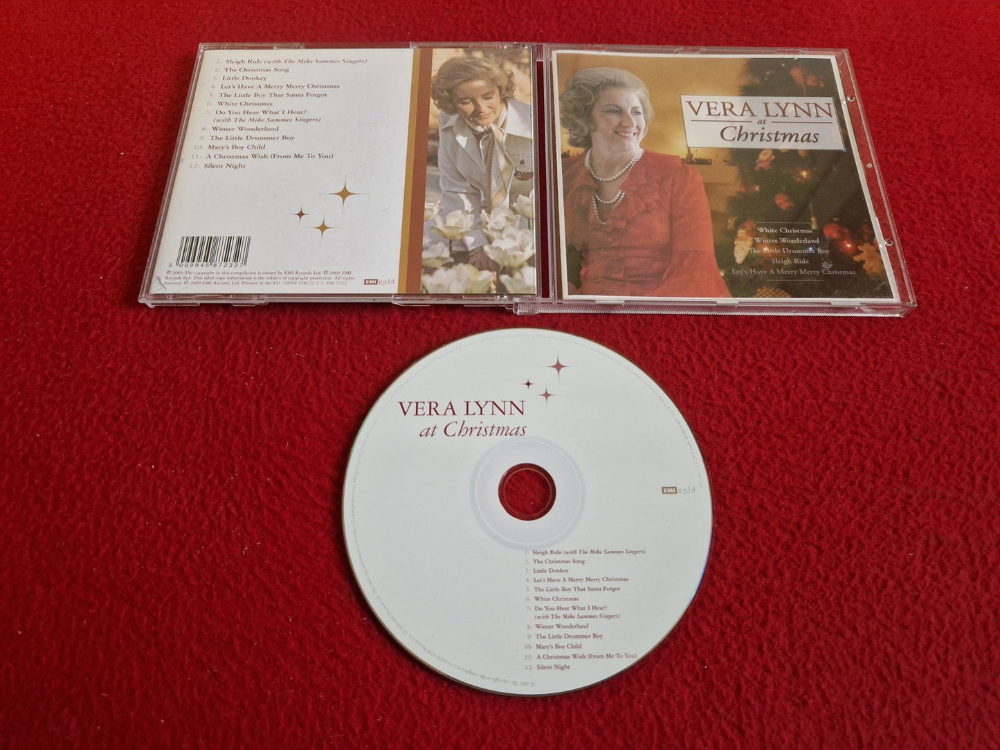 VERA LYNN AT CHRISTMAS CD